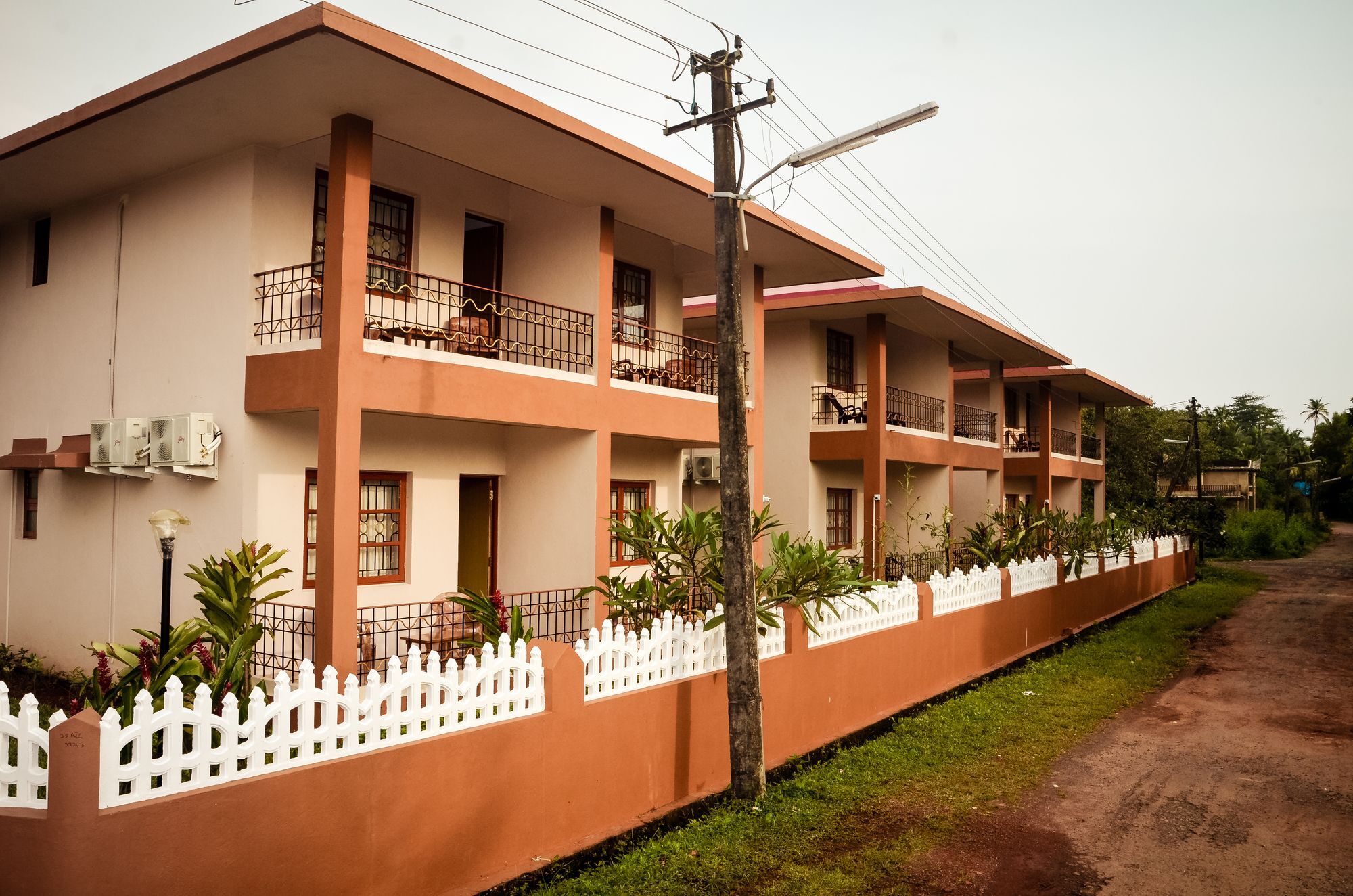 Super Hotel O The Goan Courtyard Colva Exterior photo